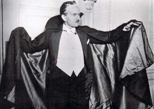 Raymond Huntley as Dracula