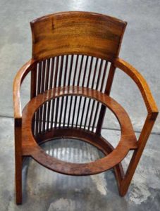 photo of chair without its seat.